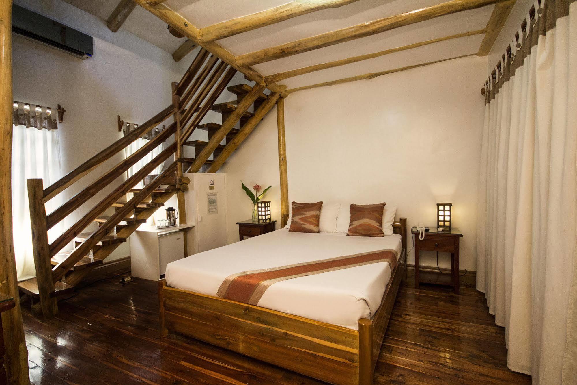 Palo Alto Bed & Breakfast Puerto Princesa Dış mekan fotoğraf